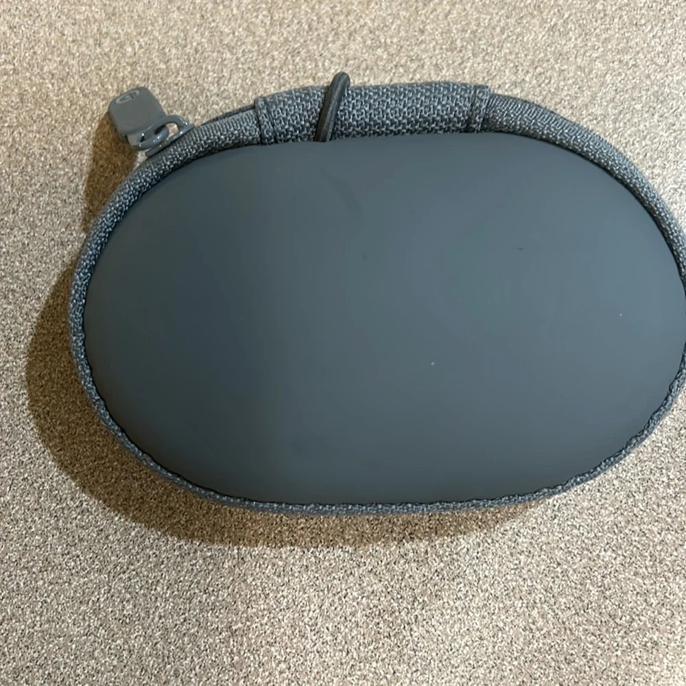 BEATS Case - Picture 2 of 4